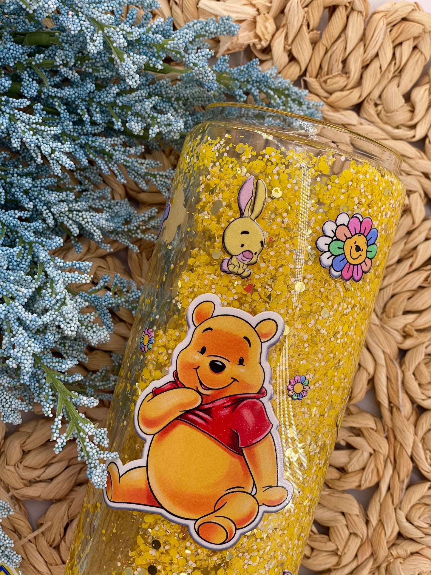 Winnie the Pooh snowglobe cup