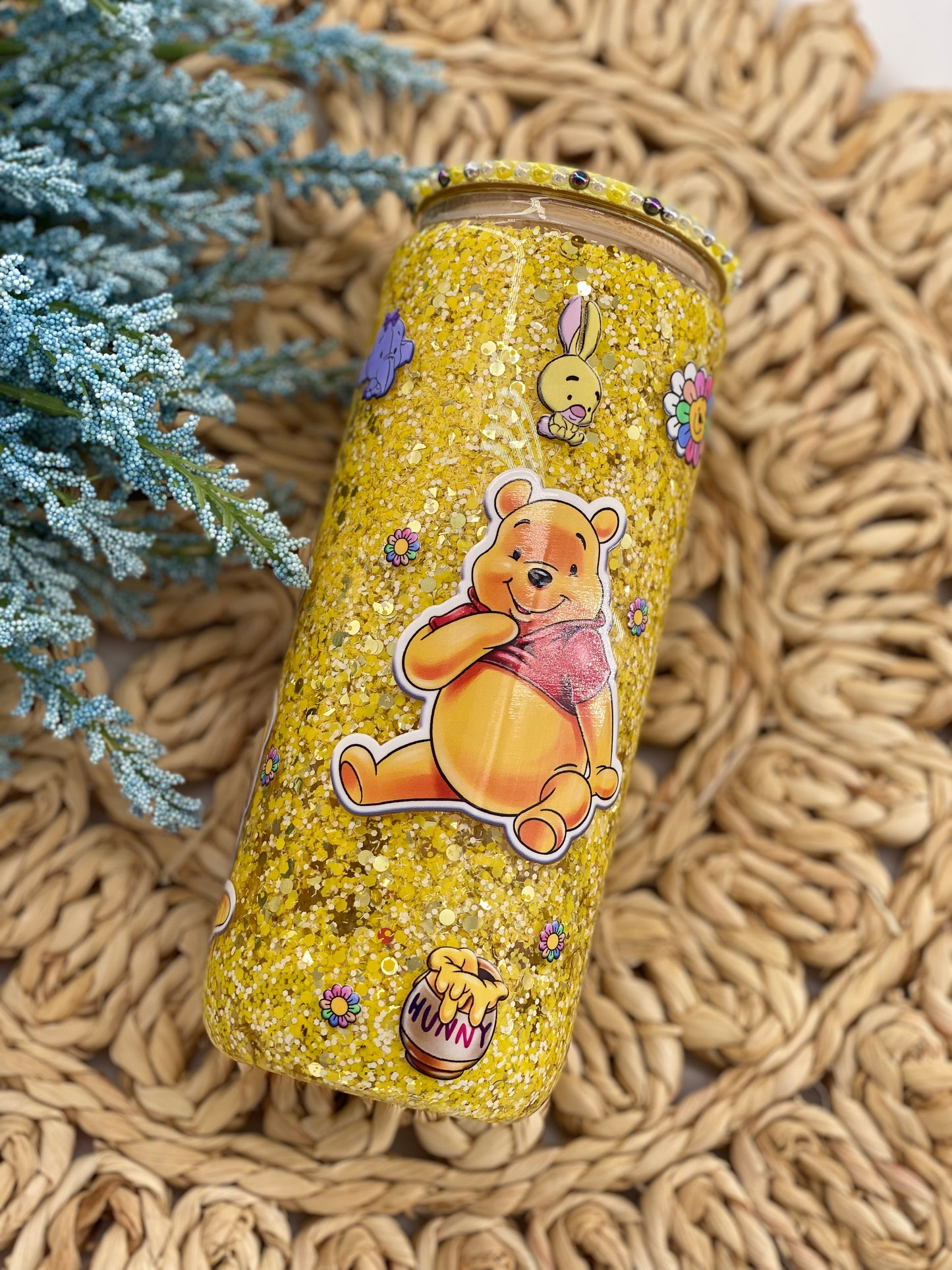 Winnie the Pooh snowglobe cup